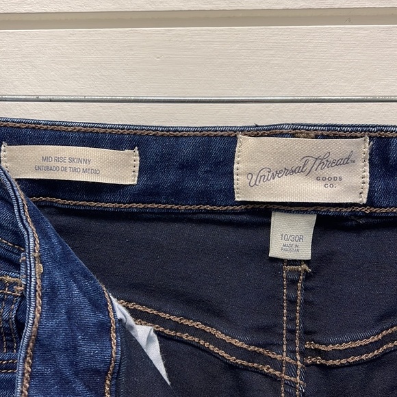 Universal Thread Jeans - Picture 5 of 8